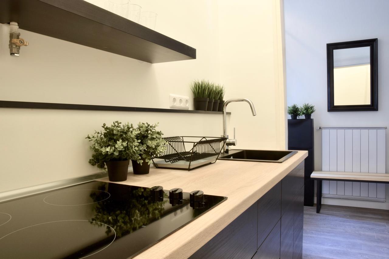 Standard Apartment By Hi5 - Dessewffy 39 Boedapest Buitenkant foto
