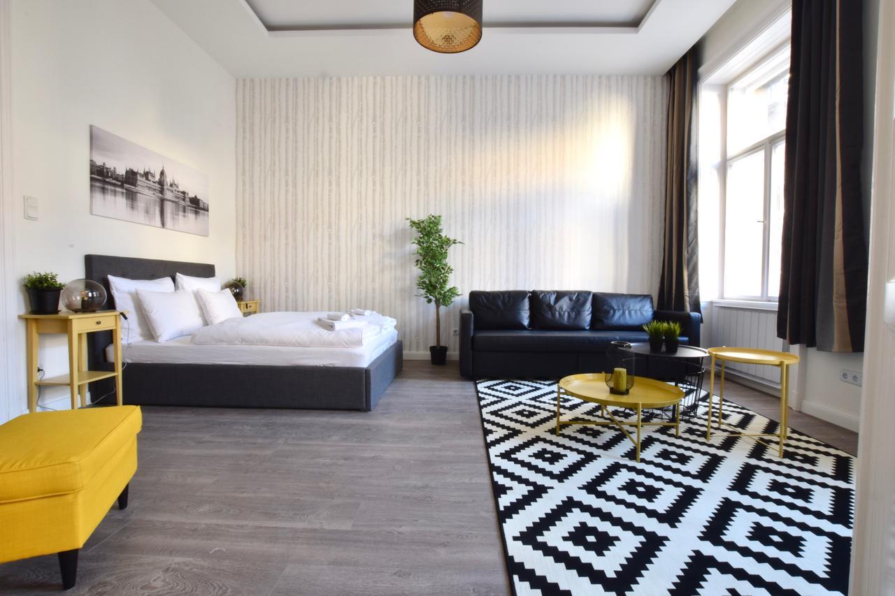 Standard Apartment By Hi5 - Dessewffy 39 Boedapest Buitenkant foto